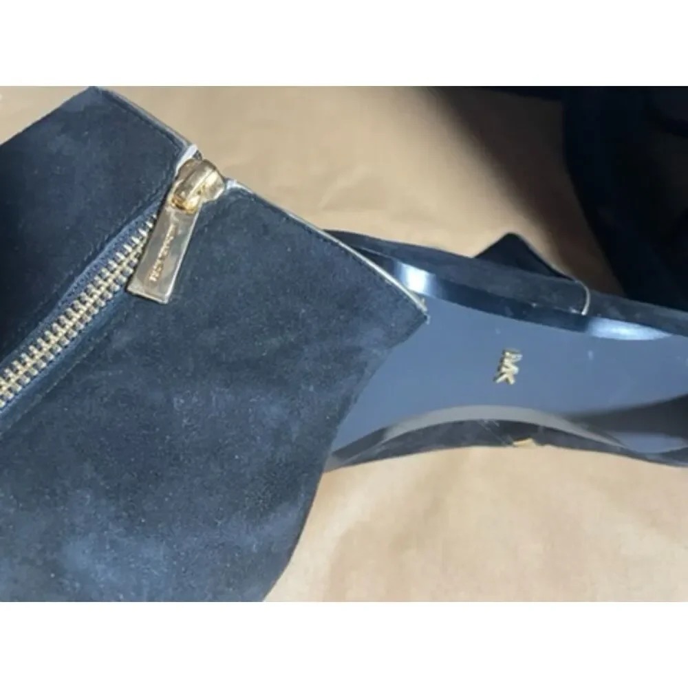 New Michael Kors  Harper Bootie sexy 9m  suede /gold heels